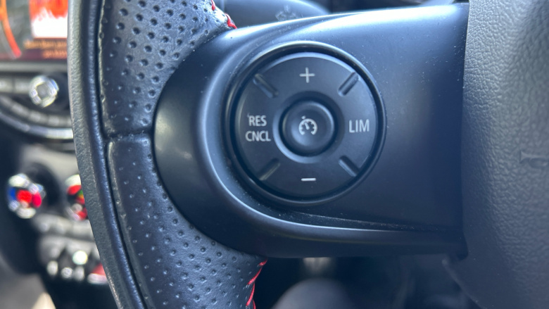 MINI Hatchback 2.0 Cooper S Sport II 3dr Petrol Hatchback